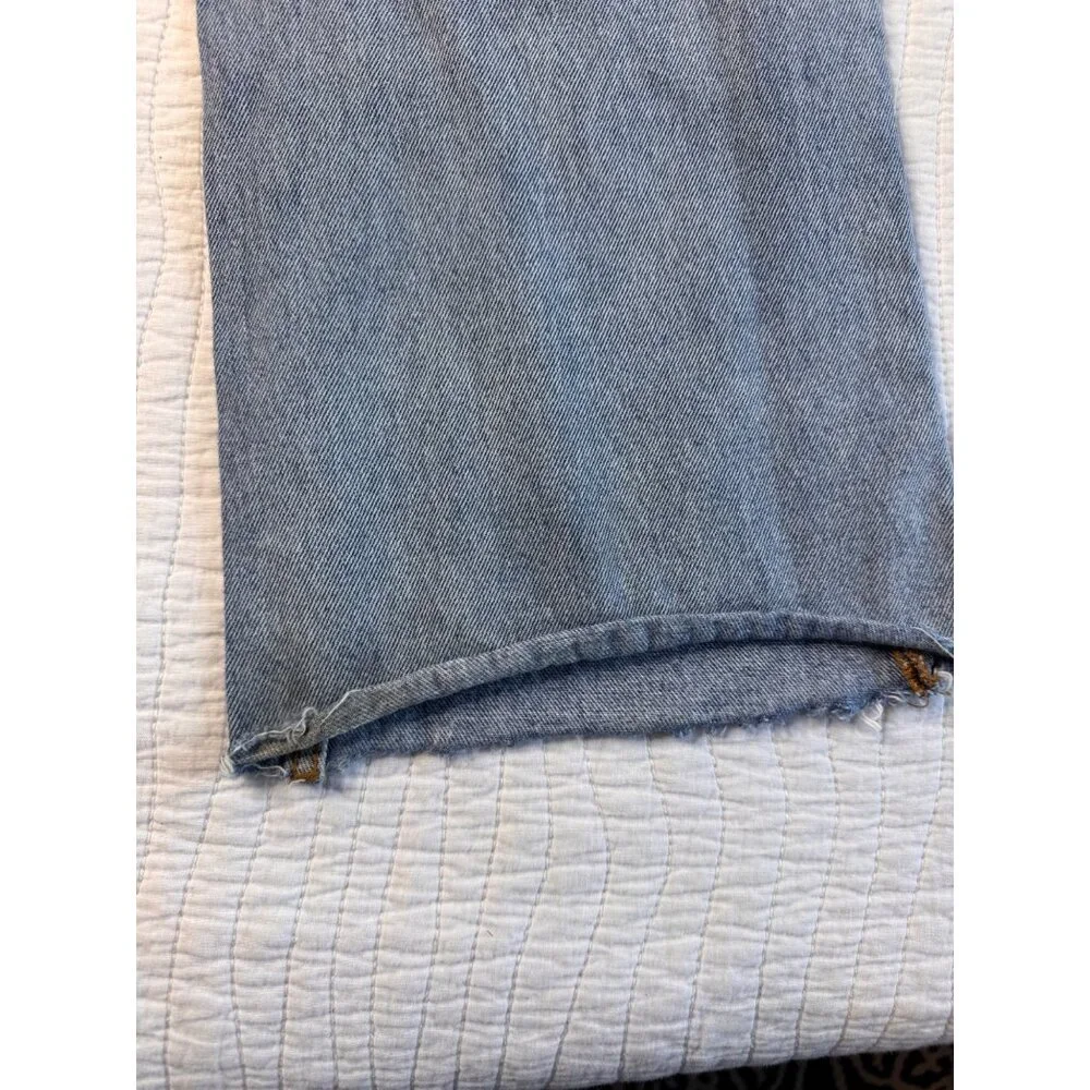 Zara Womens Distressed Straight-Leg Light Wash Denim Jeans SZ 4 Raw Hem - Picture 5 of 9